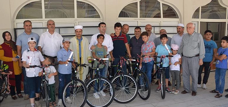 40 Gün Boyunca Camiye Gelip Bisikleti Kaptılar