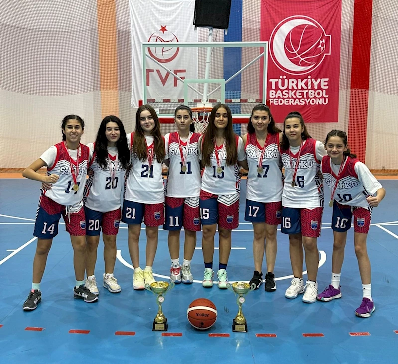 SANKO Okulları basketbolda il şampiyonu oldu 