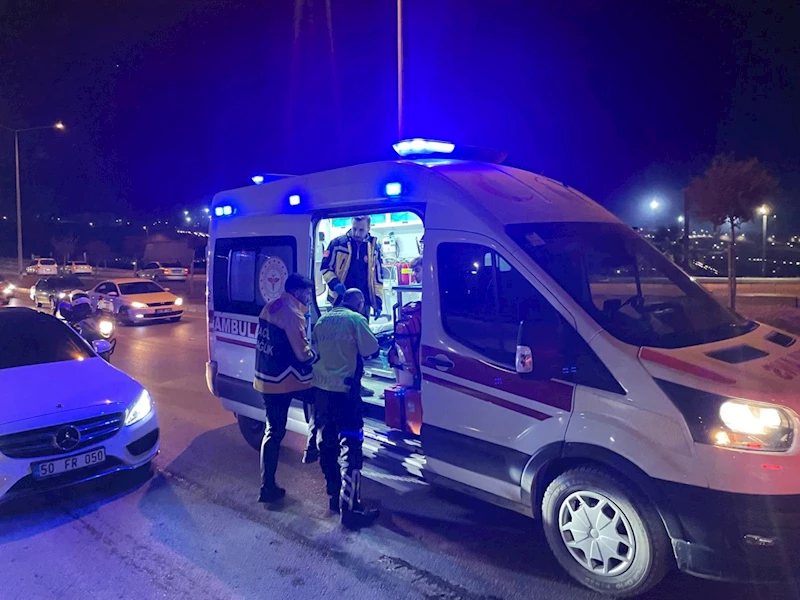 Adıyaman’da iki otomobil çarpıştı: 3 yaralı  - Videolu Haber