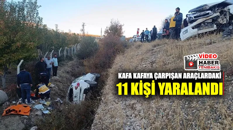 Kafa kafaya çarpışan araçlardaki 11 kişi yaralandı   - Videolu Haber