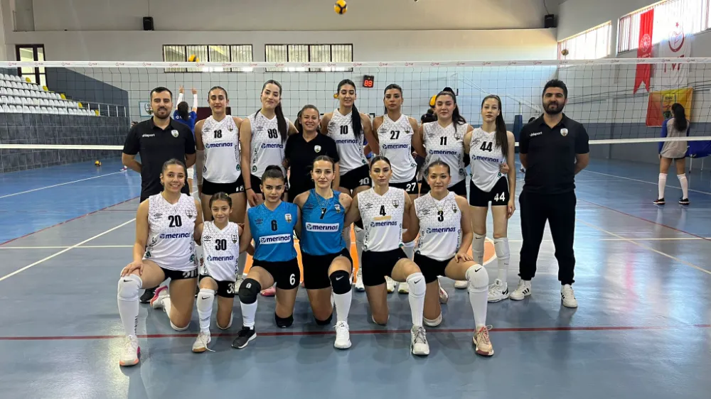 Besni GSK Merinos Voleybolu 3-0 mağlup etti