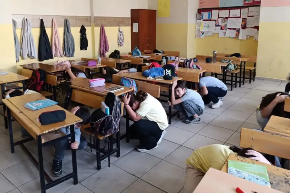 Adıyaman geneli  tüm okullarda eş zamanlı afet tatbikatı yapılacak 