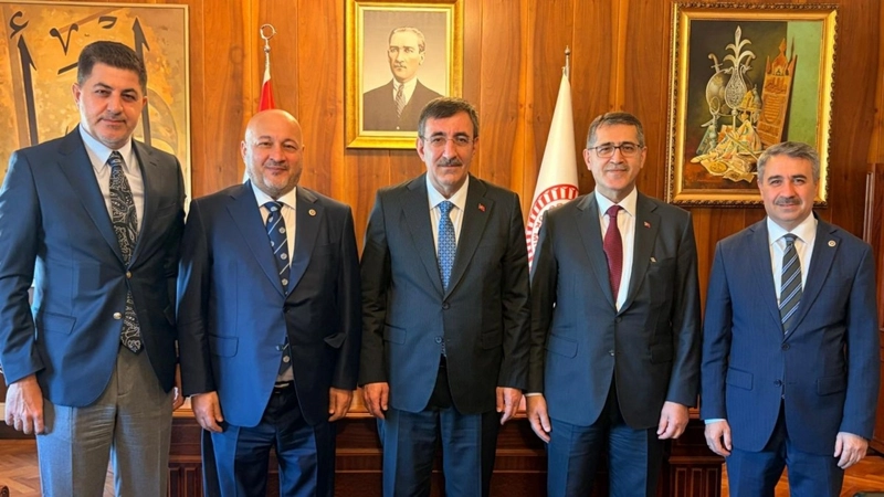 Adıyaman’a yatırımlarda yeni adımlar: Milletvekilleri Cumhurbaşkanı Yardımcısı Yılmaz ve Bütçe Başkanı Şenel ile görüştü 