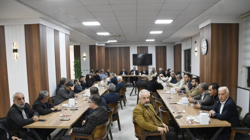 Milletvekili Özhan, yerel basınla buluştu: Yatırımlar ve yeni projeler masaya yatırıldı 