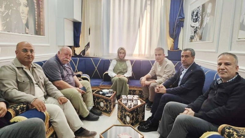 Kahta’da basın mensuplarından DEM Parti’ye ziyaret 
