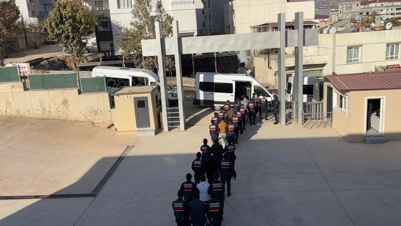 Kahramanmaraş ve Gaziantep’te tefecilik operasyonu: 17 kişi tutuklandı 