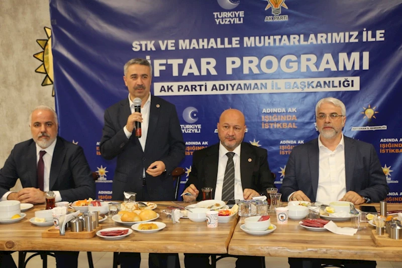 AK Parti Yönetimi, Mahalle Muhtarları ve STK Temsilcileri ile İftarda Buluştu 