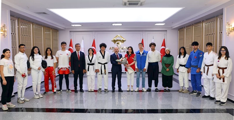 Vali Varol gençlerle bir araya geldi