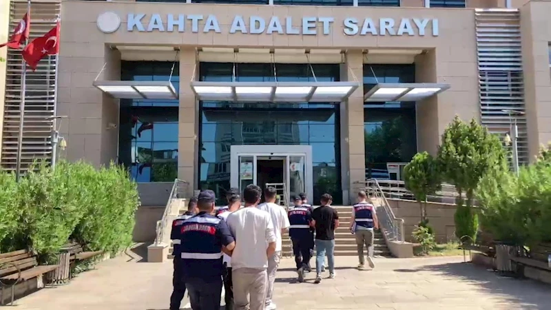 Uyuşturucudan gözaltına alınan 6 şüpheliden 4