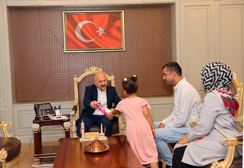 Vali Dr. Osman Varol, Halk Buluşmalarında vatandaşları dinlemeye devam ediyor 