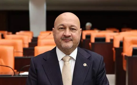 AK Parti’nin 24. yılı: Resul Kurt’tan birlik ve hizmet mesajı 