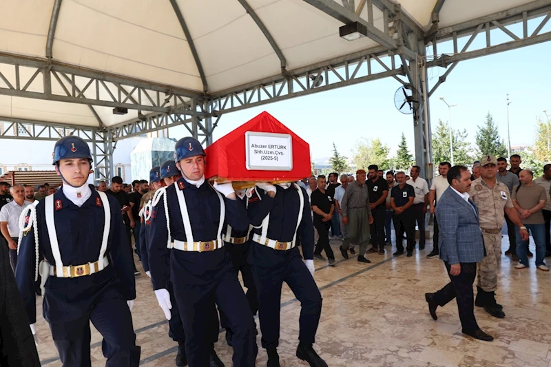 Hayatına son veren Adıyamanlı Uzman Çavuş Abuzer Ertürk son yolculuğuna uğurlandı  