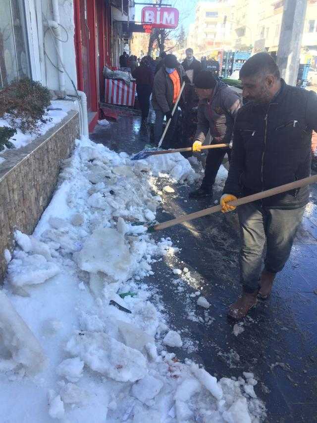 Besni Belediyesi çalışmalarına aralıksız devam ediyor