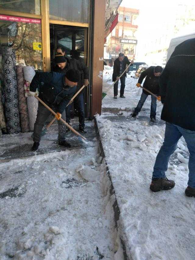 Besni Belediyesi çalışmalarına aralıksız devam ediyor
