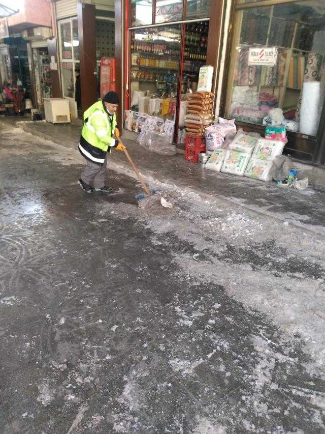 Besni Belediyesi çalışmalarına aralıksız devam ediyor